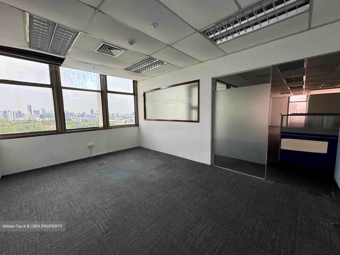 Peninsula Shopping Complex (D6), Office #451222741